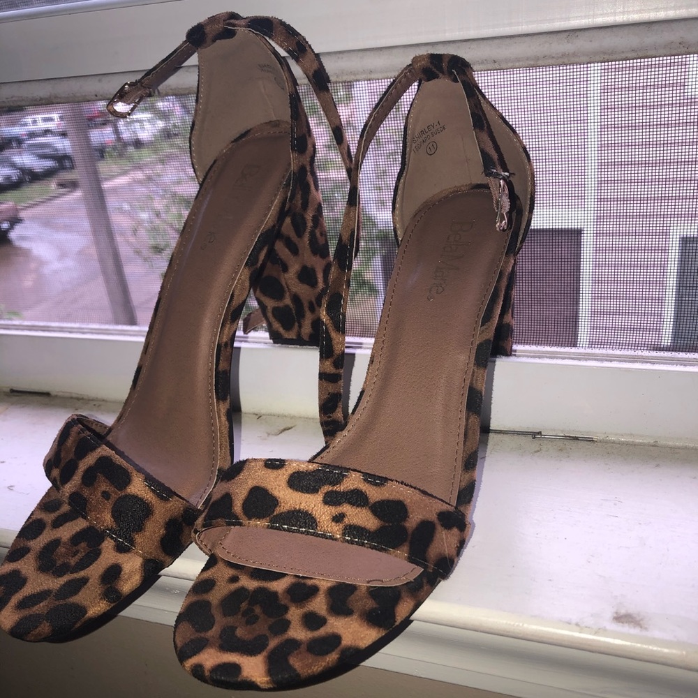 Heels - Picture 5 of 7